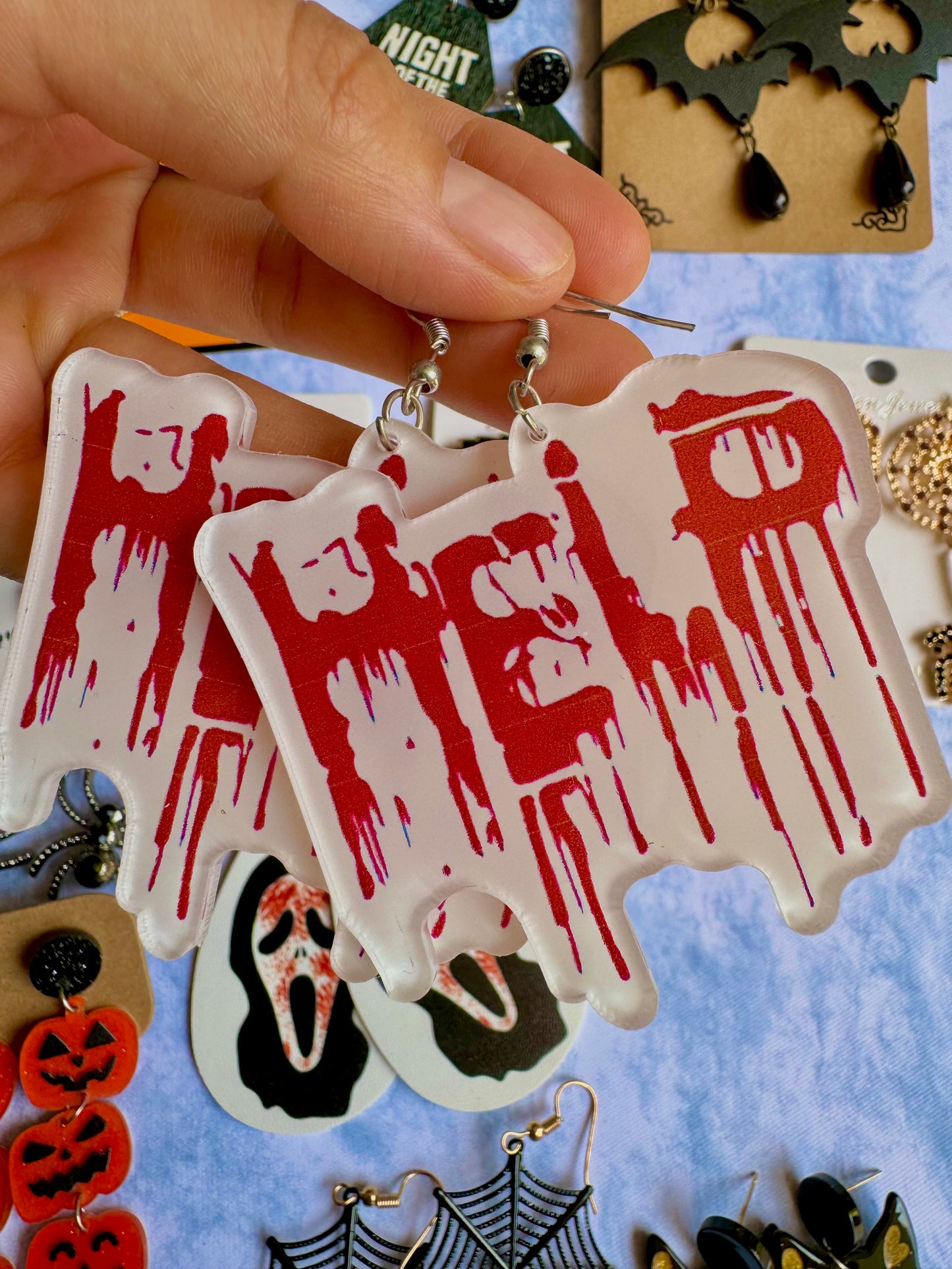 J29 Aretes Help Halloween