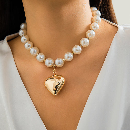 C789 Collar perlas corazón cobre 22cm largo 4 cm dije