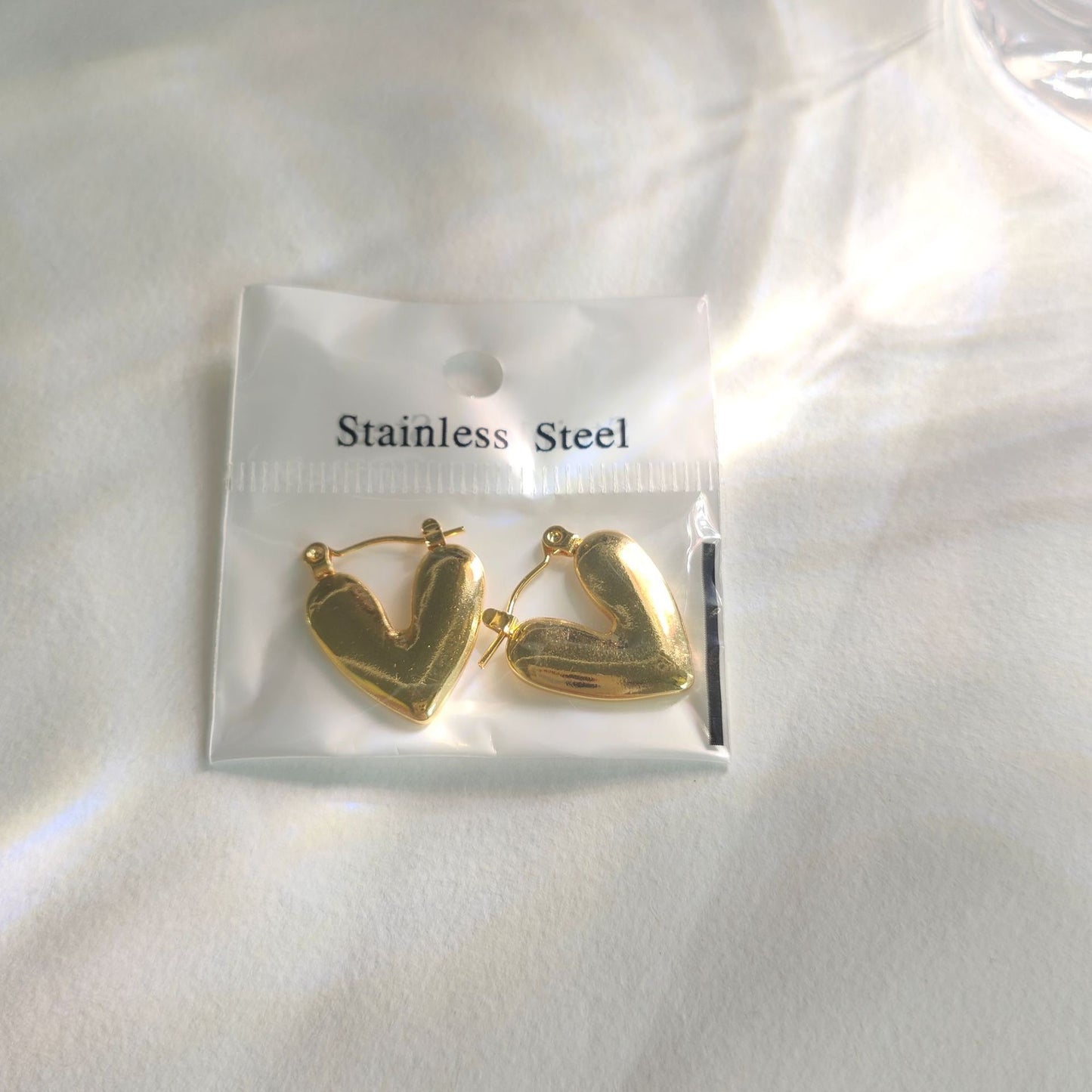 E4882 Aretes corazon dorado de presion acero inoxidable chapado en oro de 18k 2cm