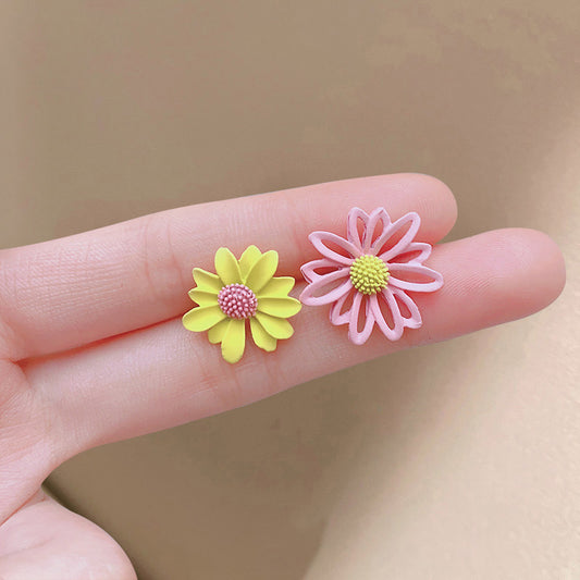 E4933 Aretes asimetricos flor rosa y amarilla aleacion 1.5cm