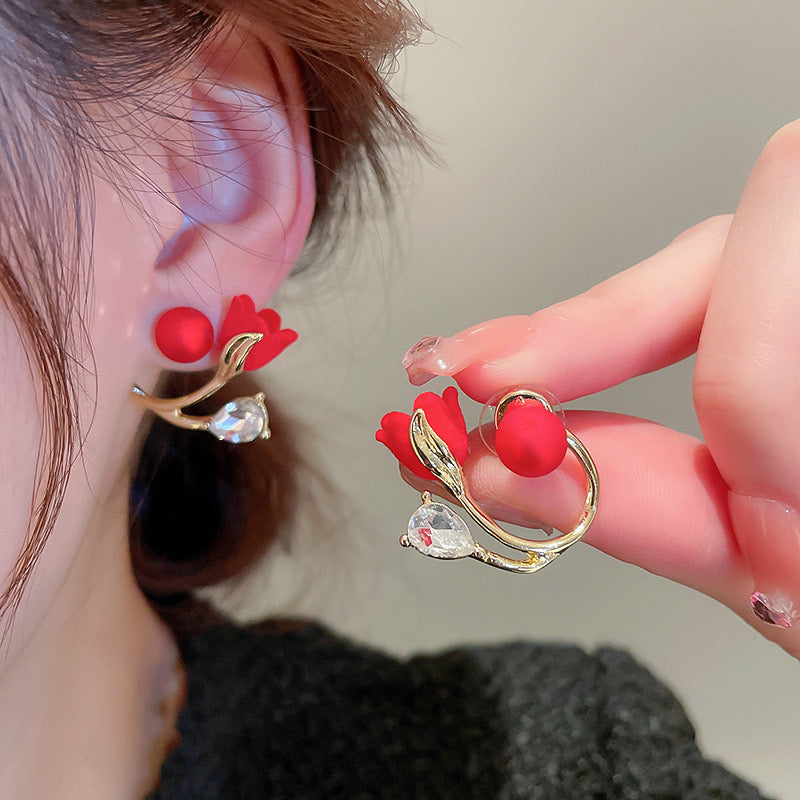 E7108 Aretes tulipán rojo elegante aleacion 2cm