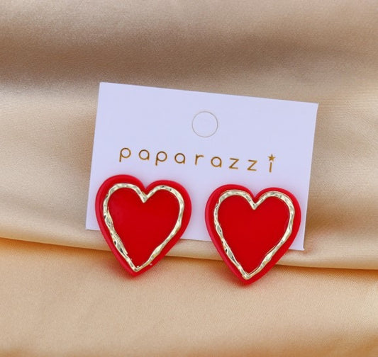 E3426 aretes corazón rojo acrilico 2.5cm