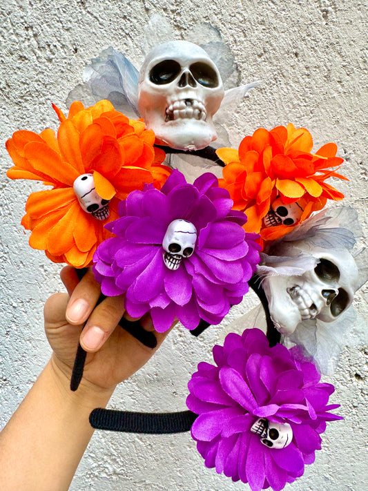 Paquete incluye 16 diademas ambos colores día de muertos 2 piezas coloridas