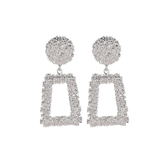 E7147 Aretes rectangular plateado con textura aleacion 7cm