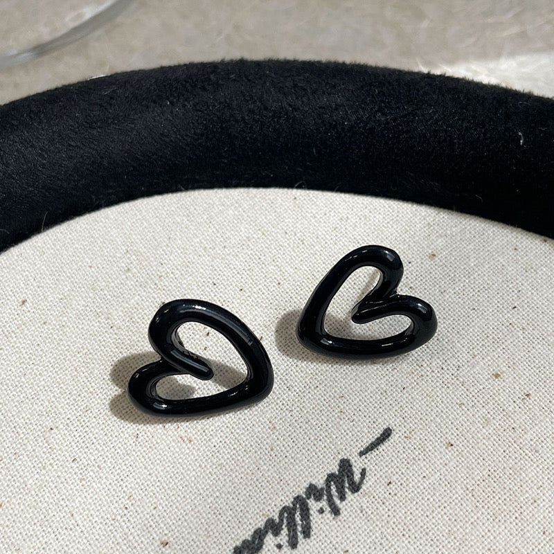 E2256N Aretes corazon esmaltado 1.5cm