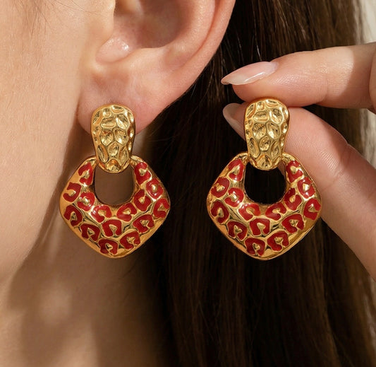 E5556 Aretes geométricos dorados manchas rojas elegantes acero inoxidable