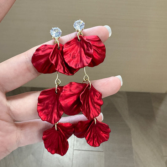 E4929 Aretes pétalos rojos tres secciones acrílico esmaltado 6cm