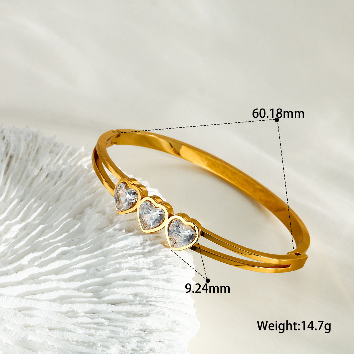 B909 Brazalete diamantes corazon dorado acero inoxidable 5.5x6.5 cm