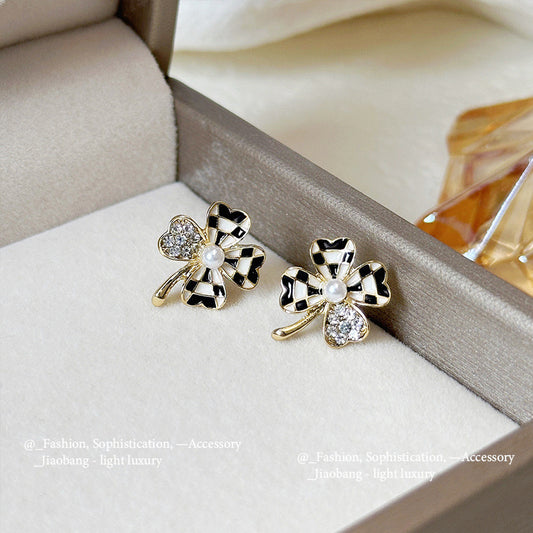 E2841 Aretes trébol de cuatro hojas poste de plata 1.5cm