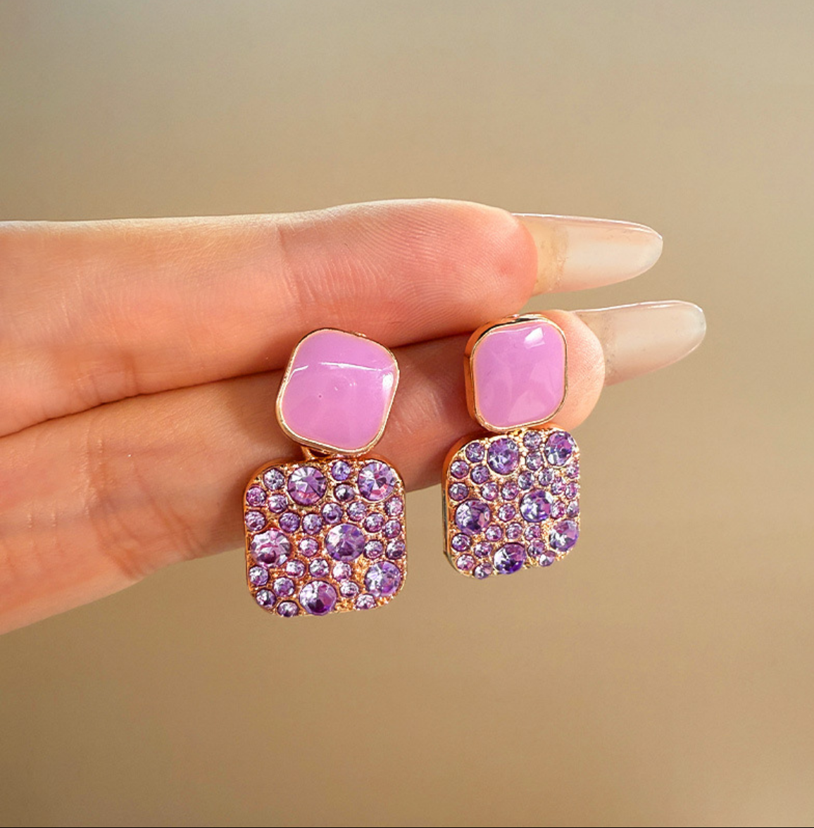 E4743 Aretes cuadros morados aleacion 2.5cm