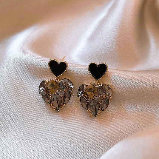 E3922 Aretes corazón brillante negro aleacion 2cm