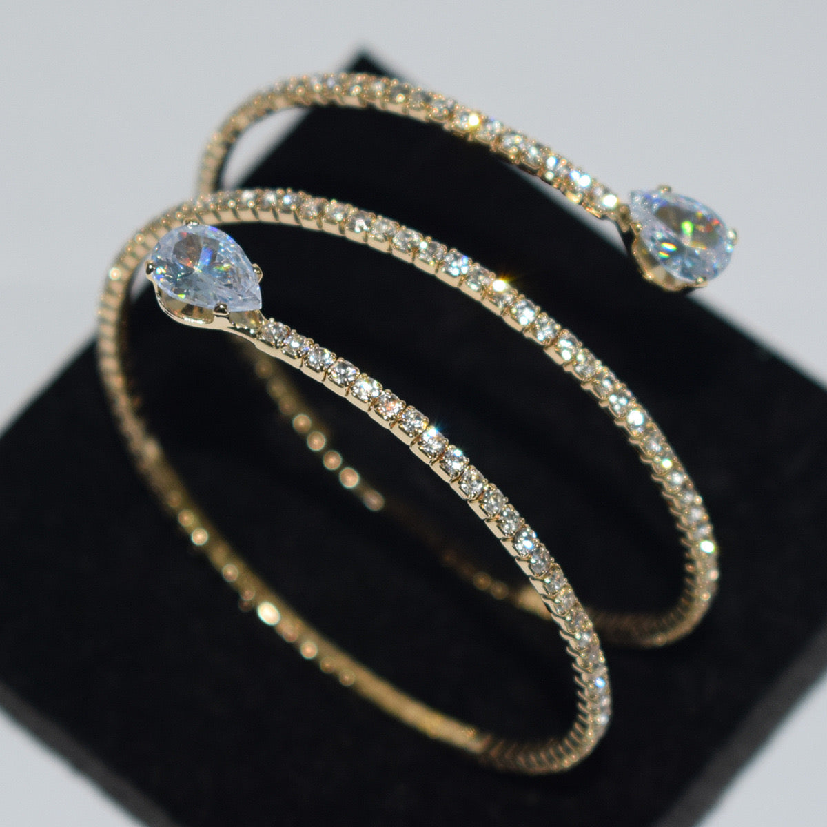 B955D Brazalete circon diamantes de imitacion electrochapado alta calidad abierto