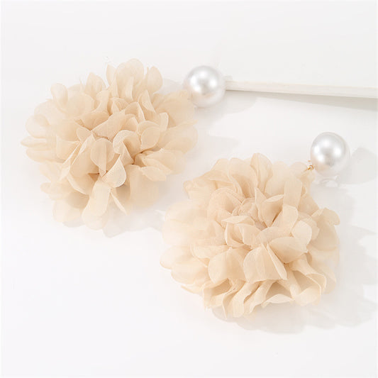 E7314 Aretes flor perla de tela gasa 11cm