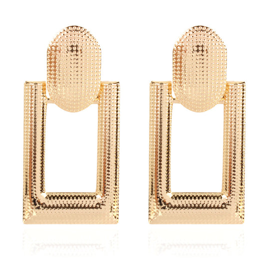 E7167 Aretes rectangulares dorados brillantes aleacion 6cm
