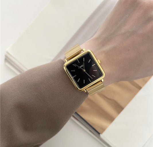 R189 reloj cuadrado negro dorado elegante hebilla plegable
