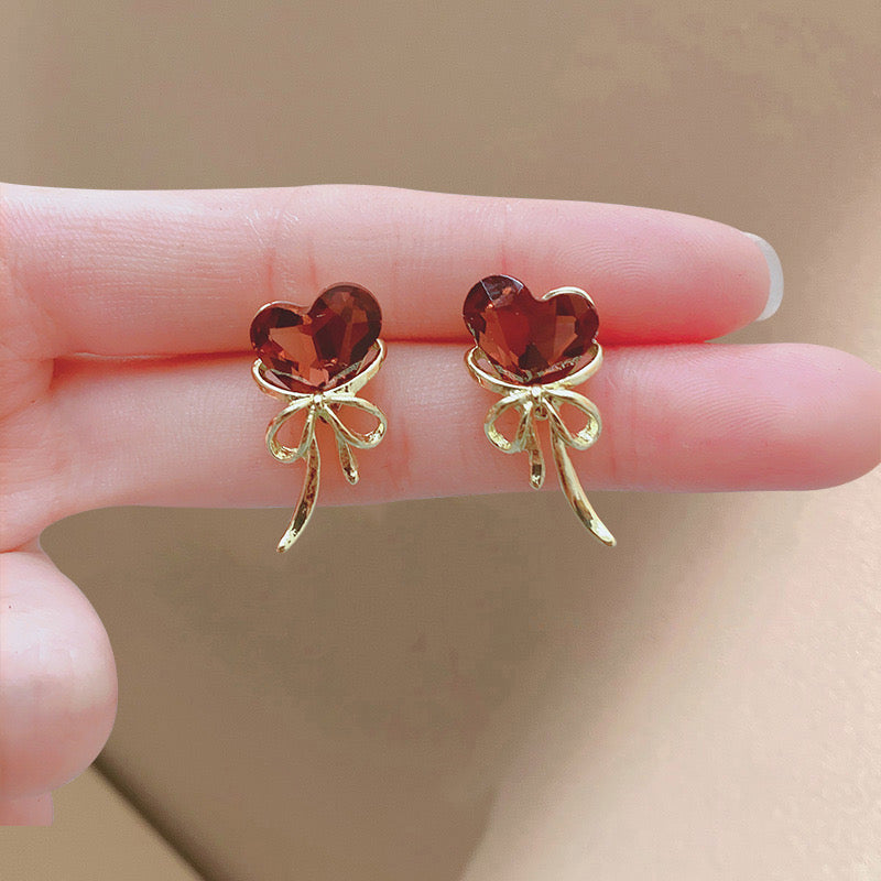 E4900 Aretes Rosa corazón cristal tallo dorado aleacion 2cm
