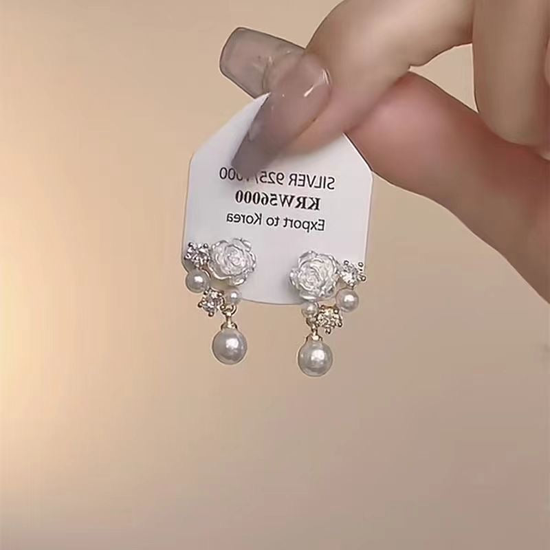 E3799 Aretes perla blanca aleacion 2cm