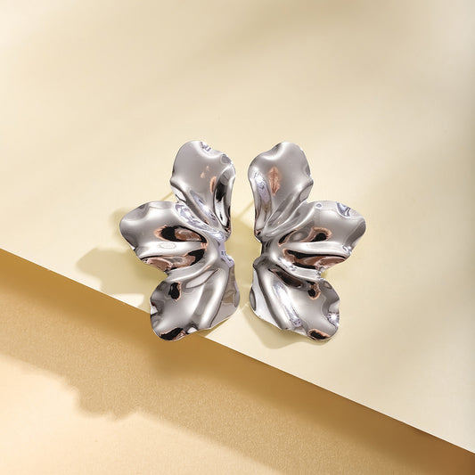 E4369 Aretes pétalo plateado  aleacion esmaltado 4cm