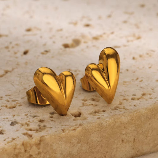 E3077 Aretes corazon acero inoxidable chapado en oro 18k 1cm