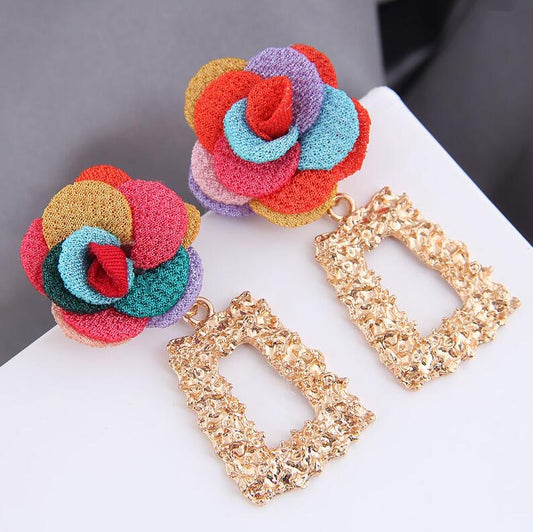 E7112 Aretes flor colores rectángulo dorado aleacion 5cm