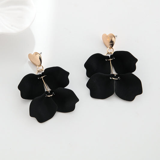 E4923 Aretes pétalos negros acrílico 7cm