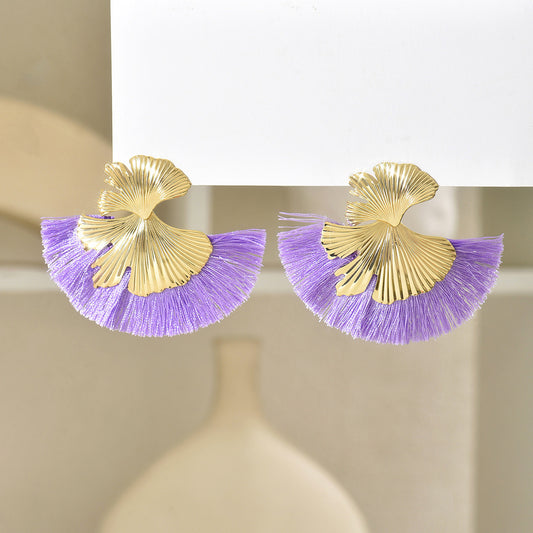 E7114 Aretes con diseño de hoja de Ginkgo y flecos lila  en abanico aleacion 6cm