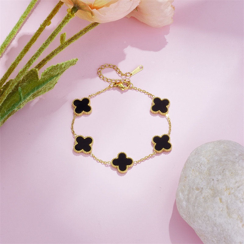 B353 Pulsera dorada trebol negro acero inoxidable chapado en oro 18k largo 22cm