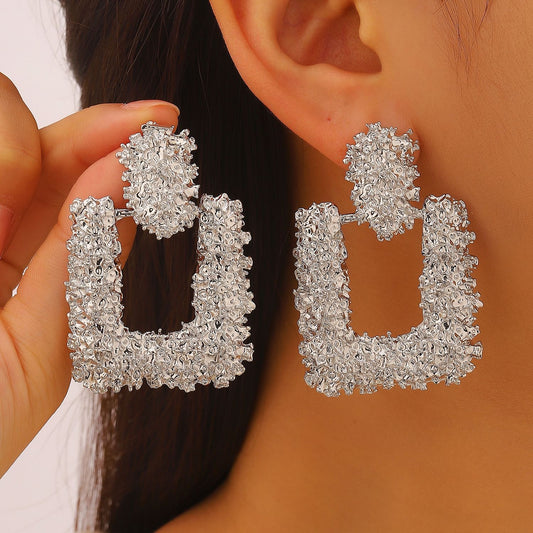 E7129 Aretes cuadro plateado con textura rugosa aleacion 5cm
