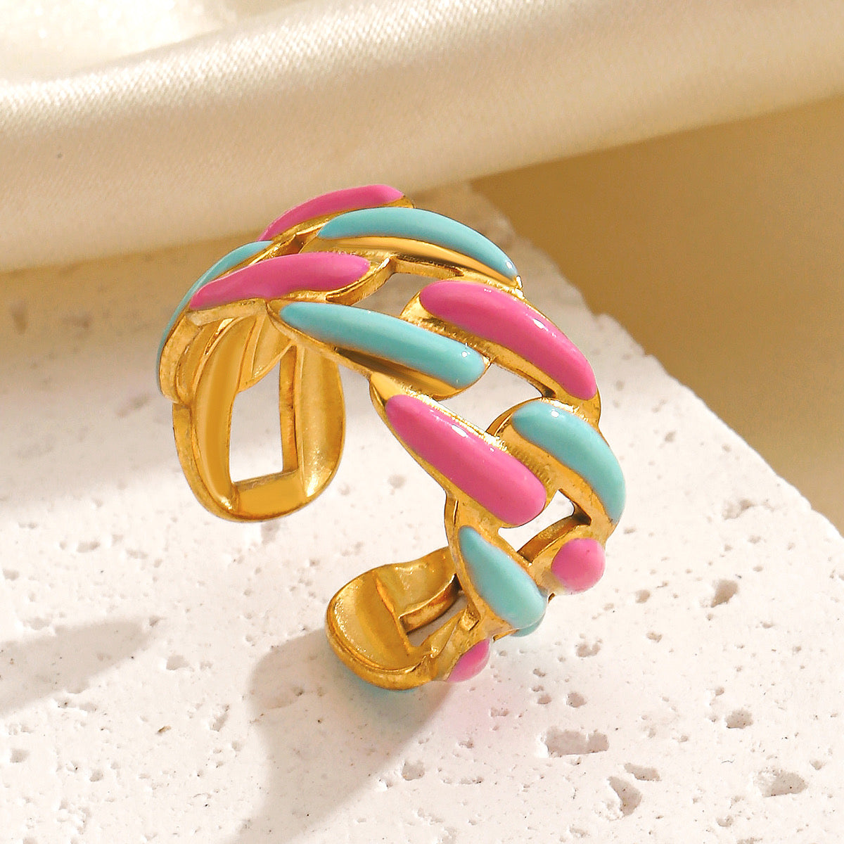A135 Anillo esmalte acero inoxidable chapado en oro 18k abierto
