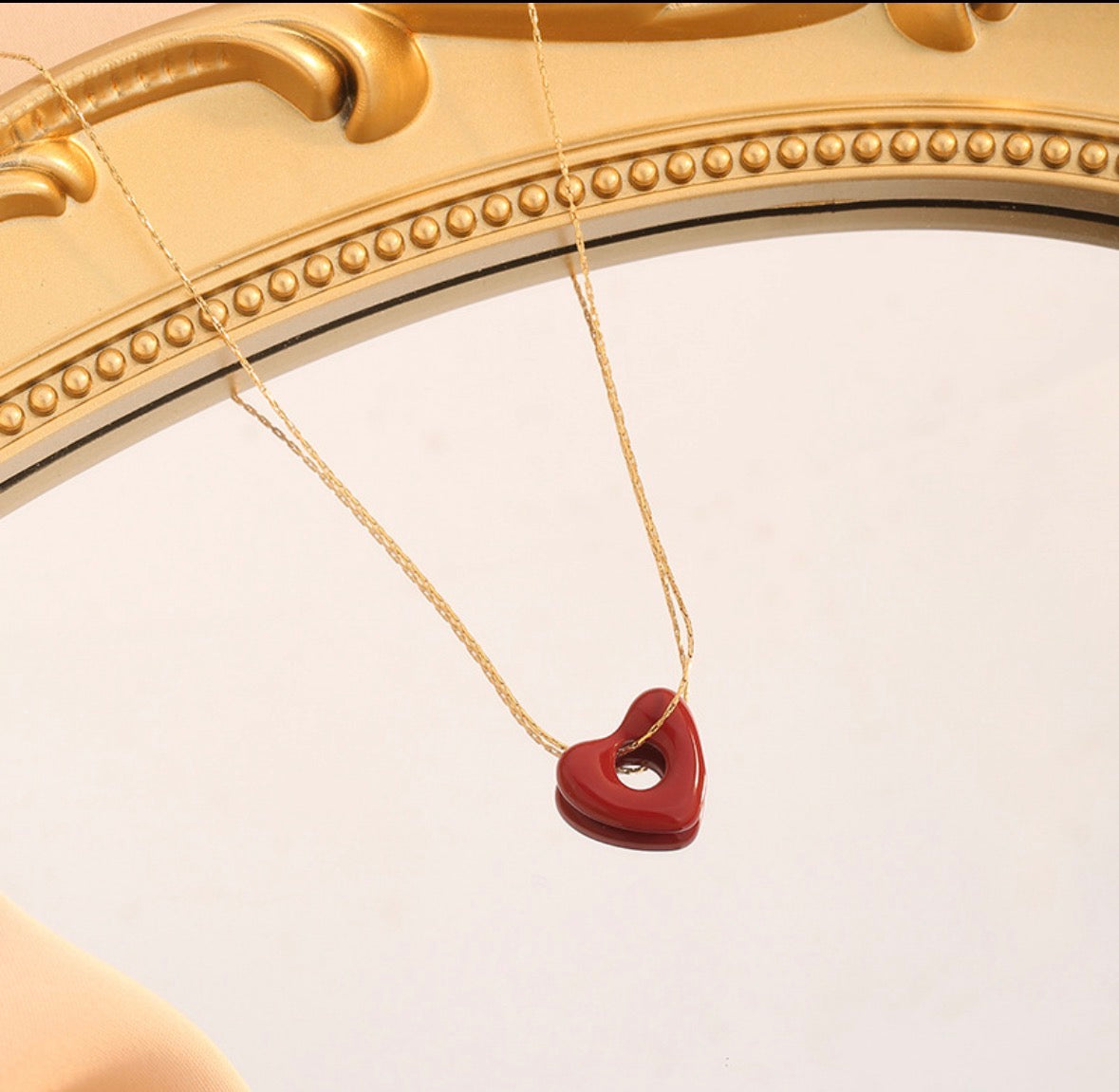 C1279 Collar corazón rojo acero de titanio