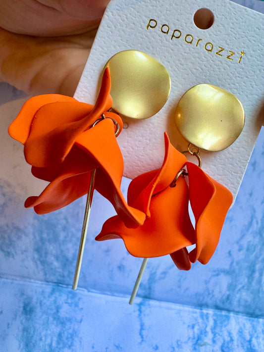 E169 Aretes pétalos acrílico ligeros de fiesta naranja 8cm