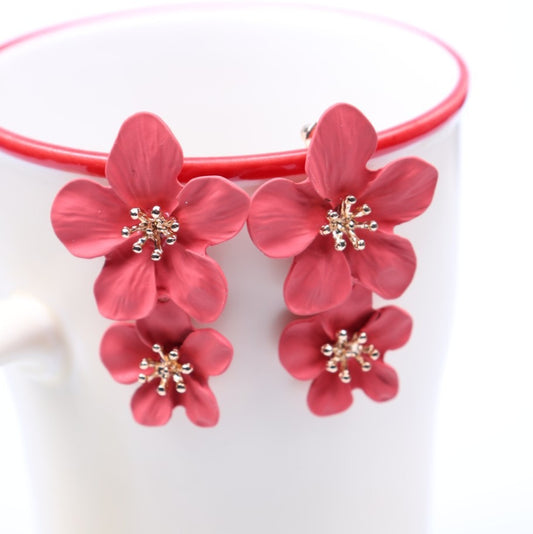 E3846 Aretes flor rosa aleacion esmaltado 5cm