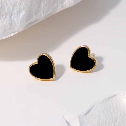 E2931 Aretes corazon negro acero inoxidable chapado en oro 18k 0.8cm