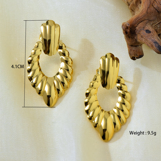 E3273 Aretes acero inoxidable chapado en oro 18k 4.2cm