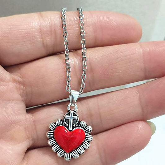 C813 Collar corazón rojo plateado aleacion 22cm largo 3cm dije
