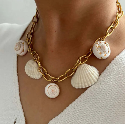 C1011 collar conchas marinas, Acero Inoxidablede chapado en Oro de 18k