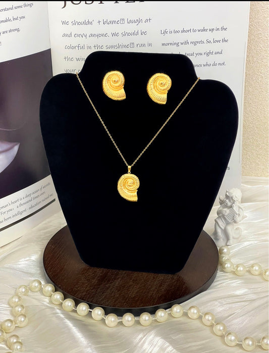 C1562 Conjunto collar y aretes caracol acero inoxidable 21cm dije 3cm, A3cm