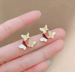 E3965 Aretes mariposa dorada aleacion 1.5cm