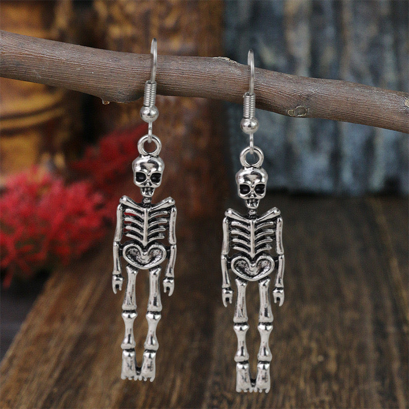 E4021 Aretes esqueleto aleacion 6cm