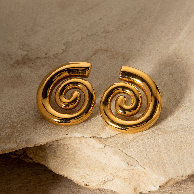 E2015 Aretes caracol acero inoxidable chapado en oro de 18K