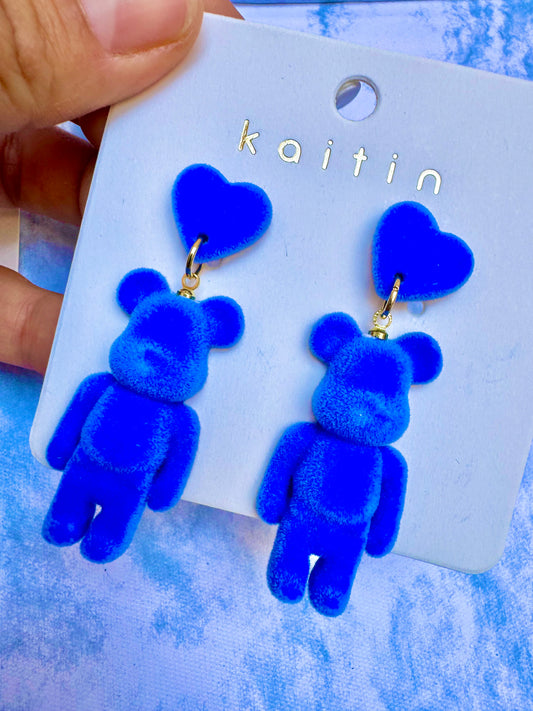 E2001 Aretes osos imitacion de la coleccion bearbrick textura gamuza suave poste de plata