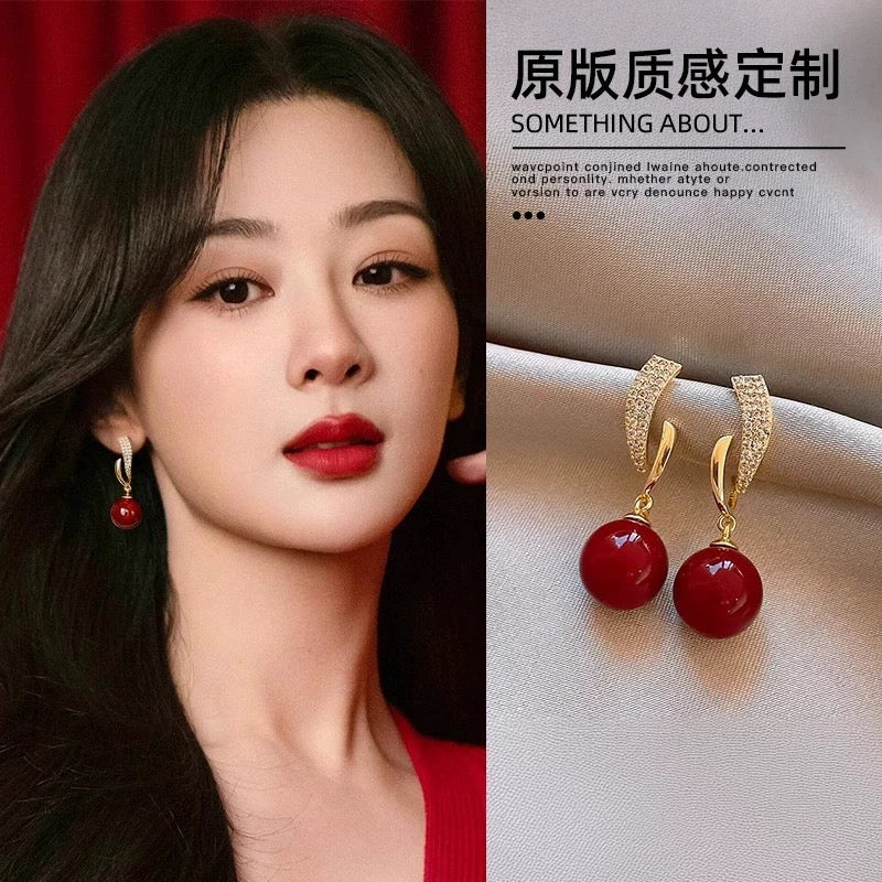 E5800 Aretes esfera roja brillante colgante dorado aleacion 4.5cm