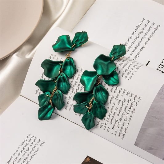 E7119 Aretes petalos verde esmeralda  en caída de cascada elegantes mate acrílico 11cm