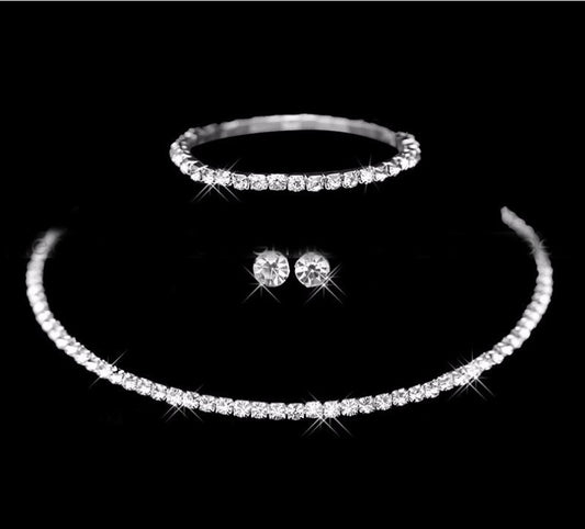 C1509 Conjunto de collar aretes y pulsera brillante plateada elegante aleacion