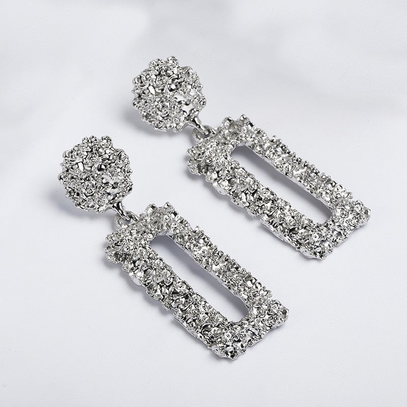 E7123 Aretes rectangular plateado  aleacion 6cm