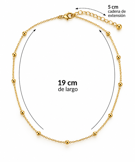 C021 Collar sencillo con detalles esferas doradas de acero inoxidable