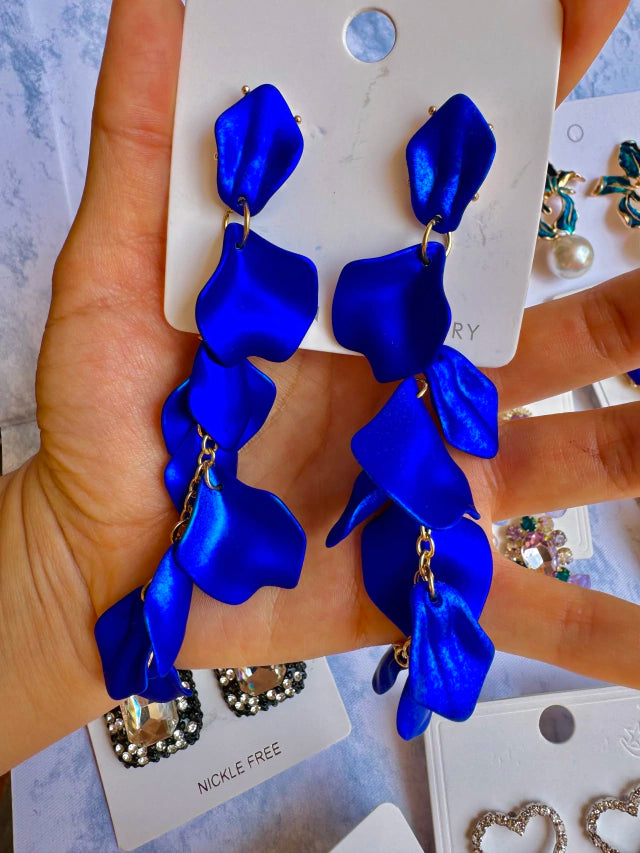 E228A Aretes Pétalos Azul Acrilico Suave Maxi Ligeros