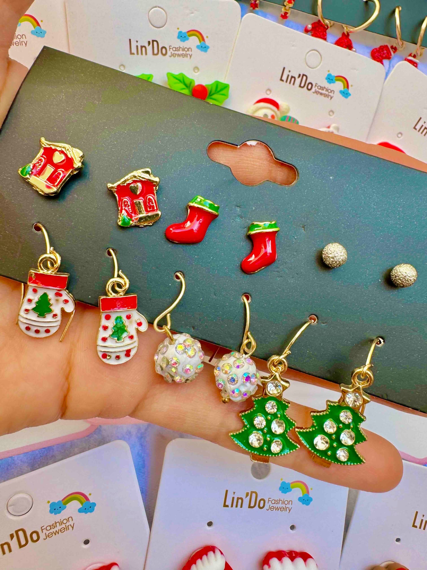 E609 set aretes navideños incluye 6 pares de 1a 3cm