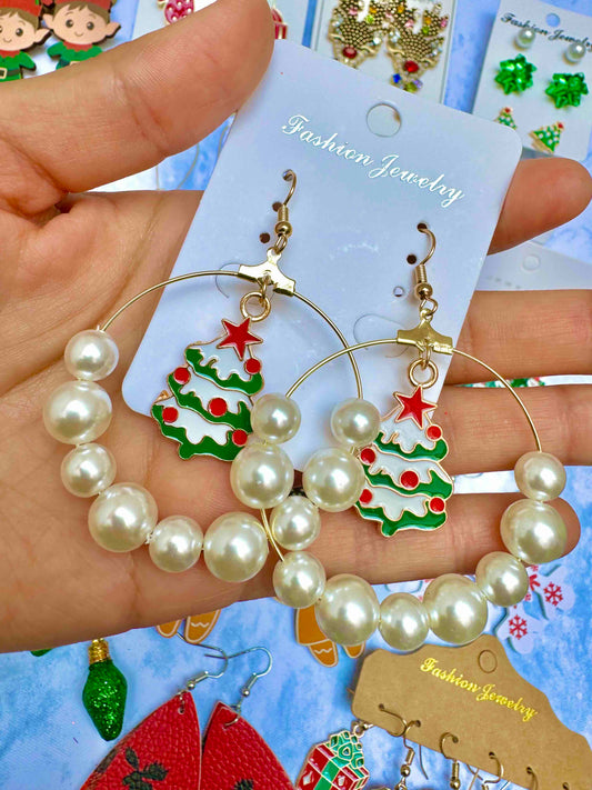 E574 Arracadas Árbol Navidad Perlas 4cm