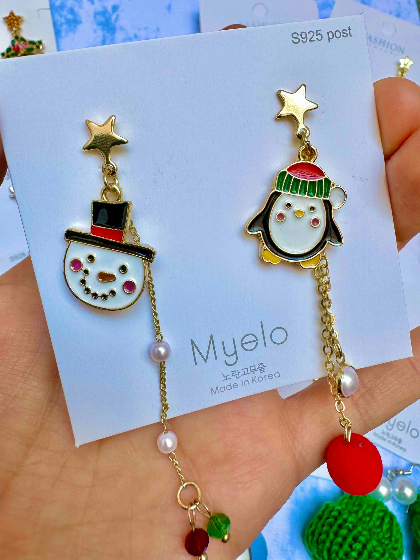 2046P Aretes pingüino asimétricos navideños pompón colgantes poste de plata 7cm